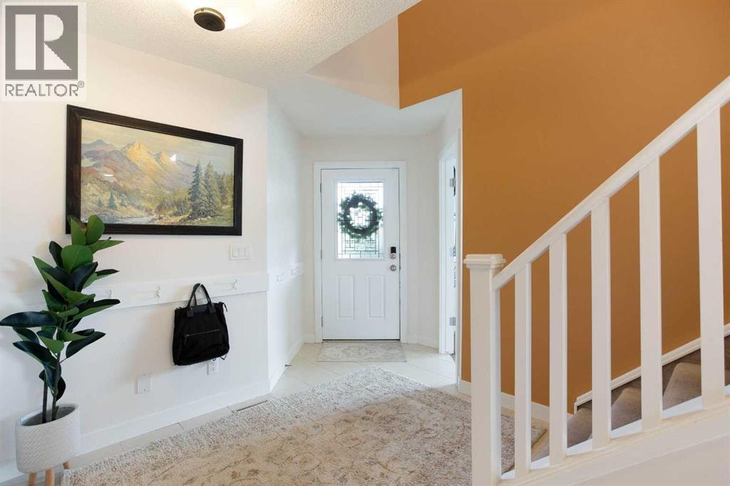 2 Kingston View SE — photo 3
