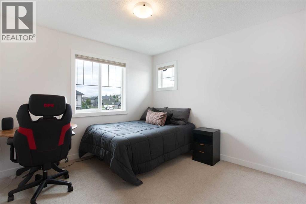2 Kingston View SE — photo 32