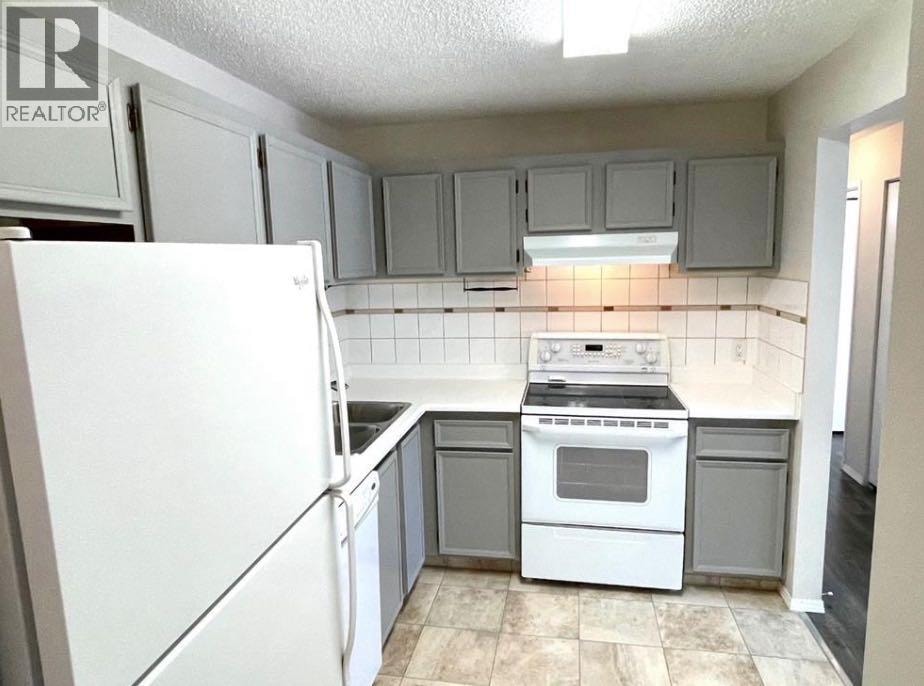 81 Cedar Springs Gardens SW — photo 4