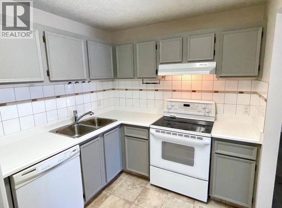 81 Cedar Springs Gardens SW — photo 3