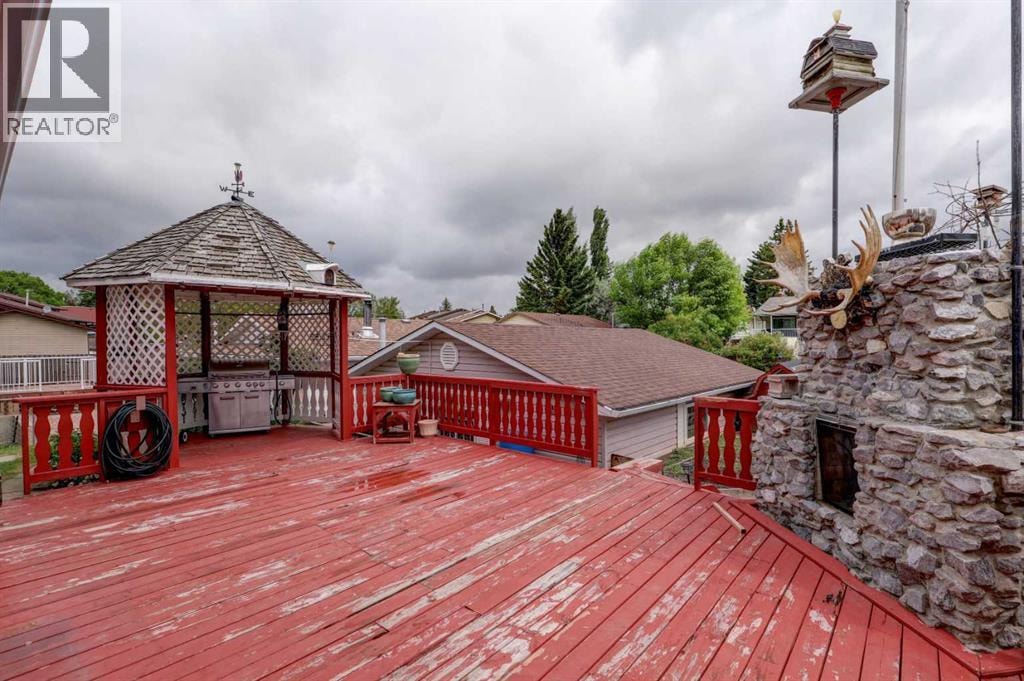 3444 Temple Way NE — photo 28