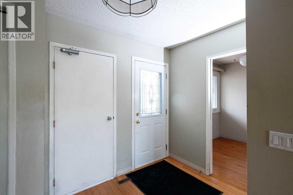 30, 228 Theodore Place NW — photo 5