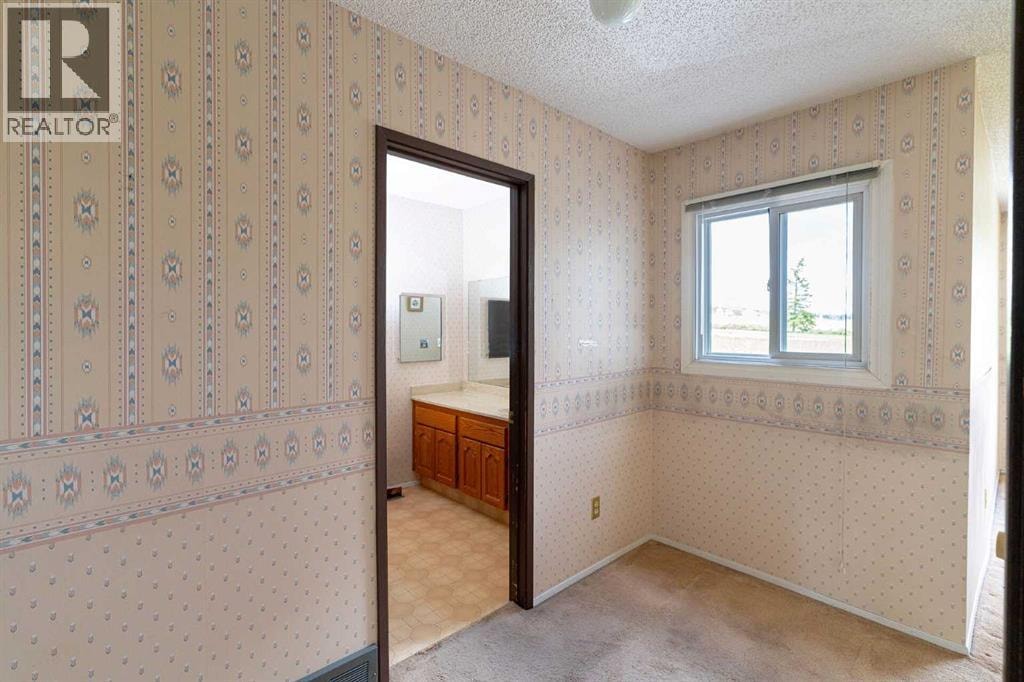 30, 228 Theodore Place NW — photo 22