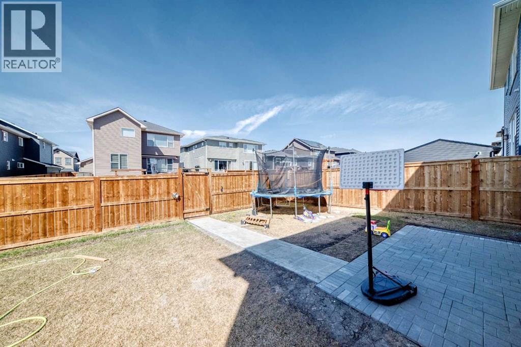 2004 Ravensdun Crescent SE — photo 42