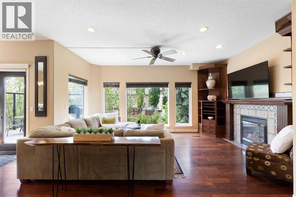 410 Royal Crest Bay NW — photo 4