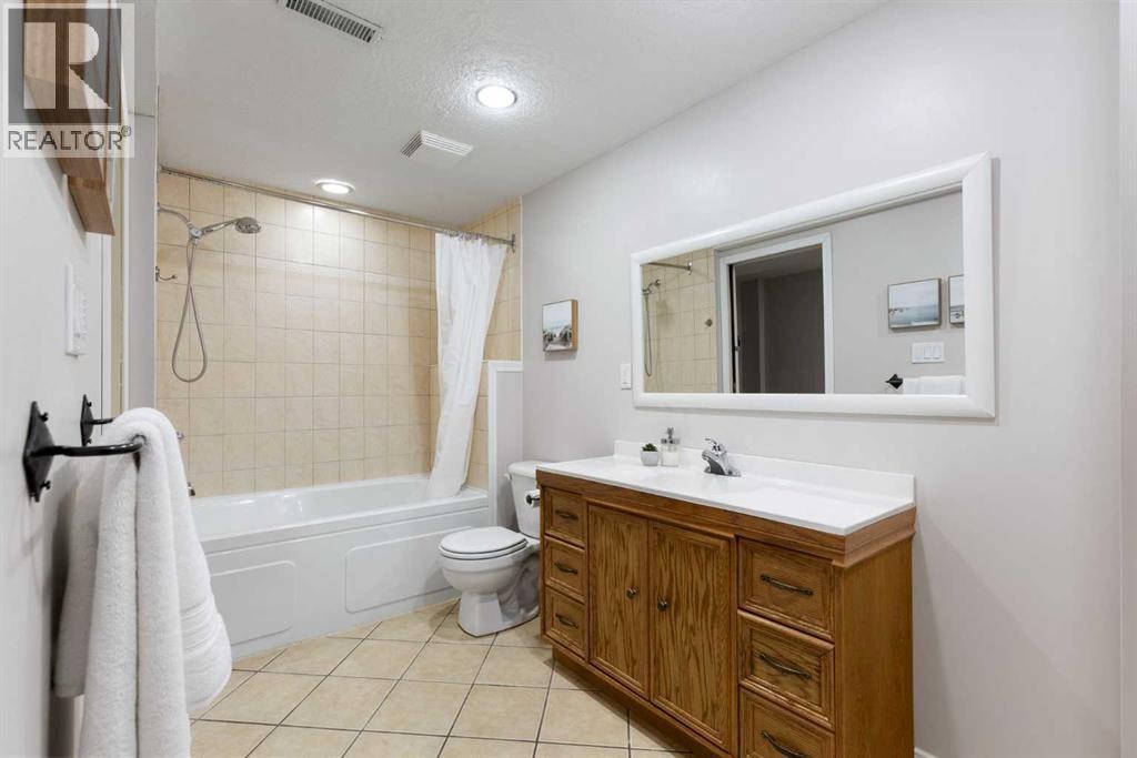 410 Royal Crest Bay NW — photo 24