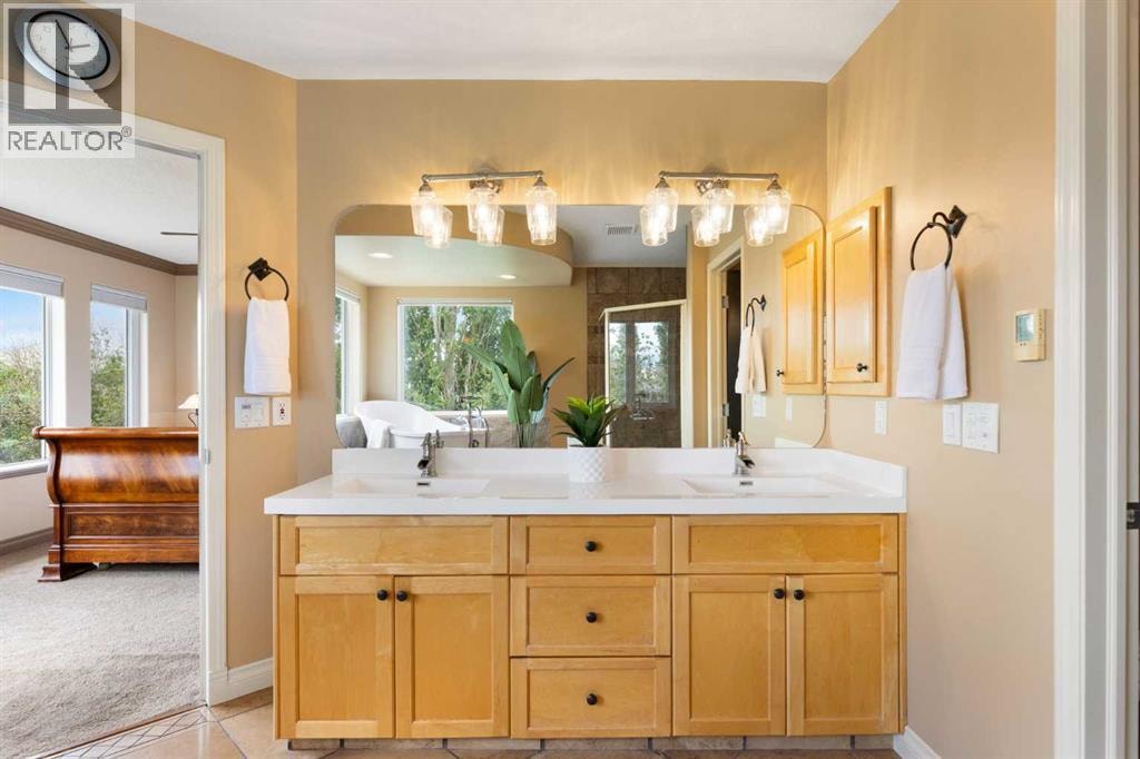 410 Royal Crest Bay NW — photo 32