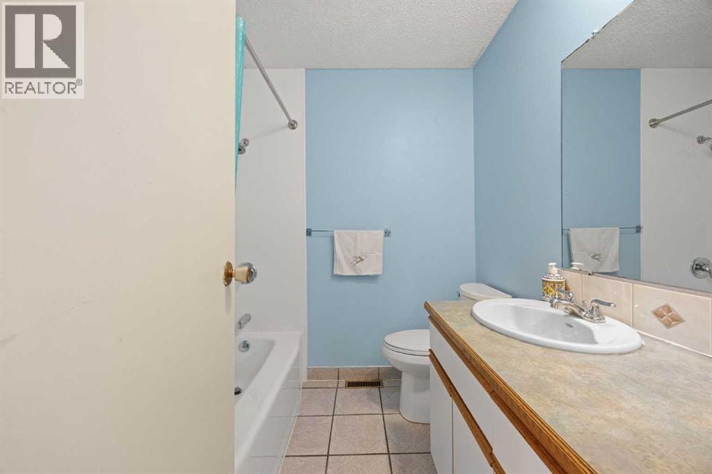 452 Manora Way NE — photo 22