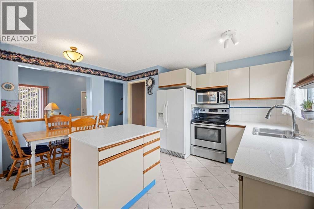 452 Manora Way NE — photo 19