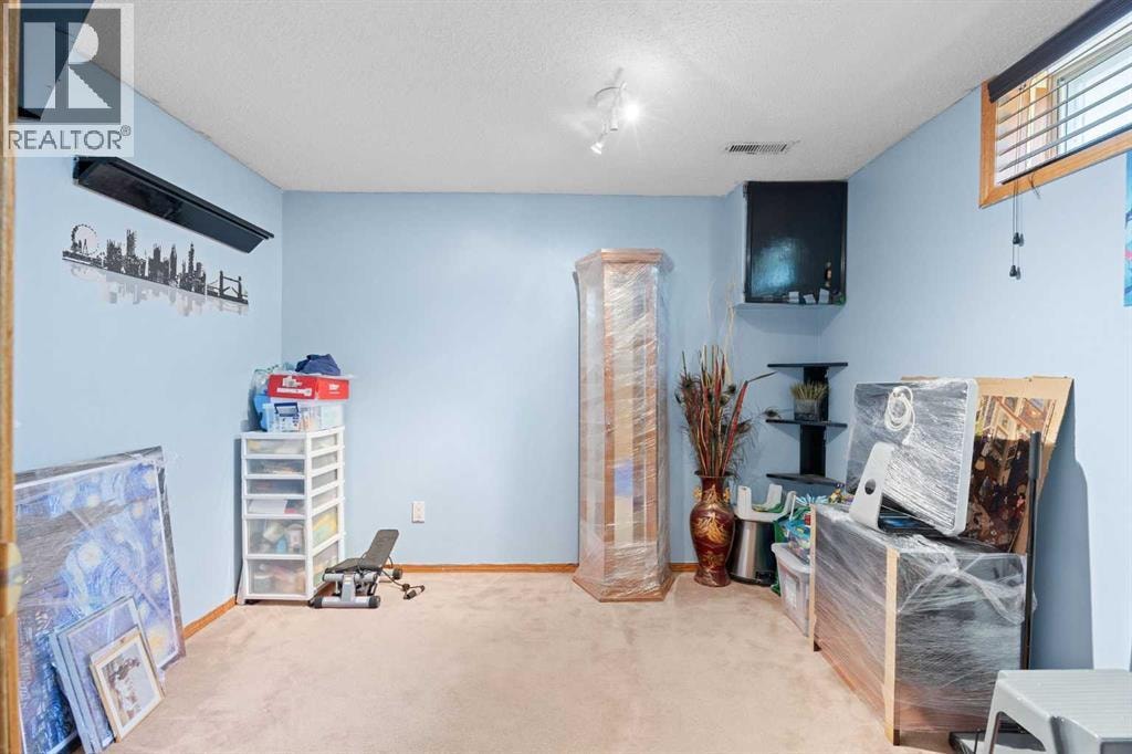 452 Manora Way NE — photo 37