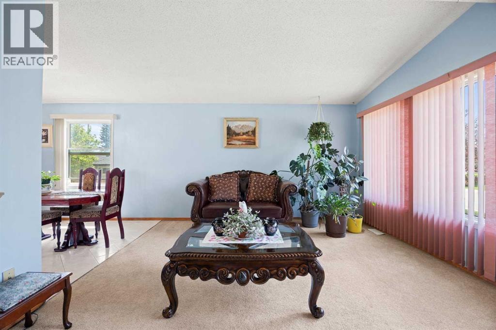 452 Manora Way NE — photo 11