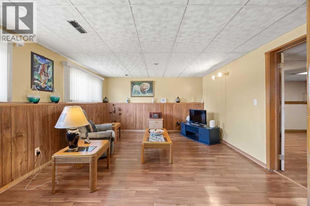 452 Manora Way NE — photo 30