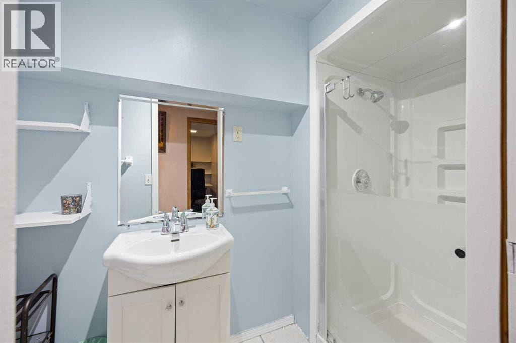 452 Manora Way NE — photo 35