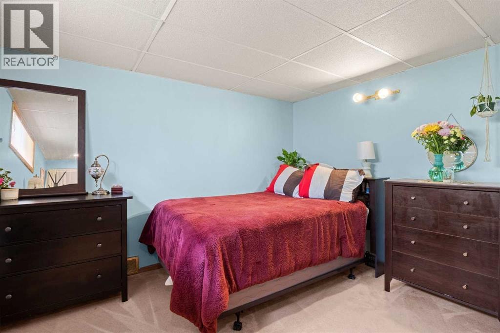 452 Manora Way NE — photo 36