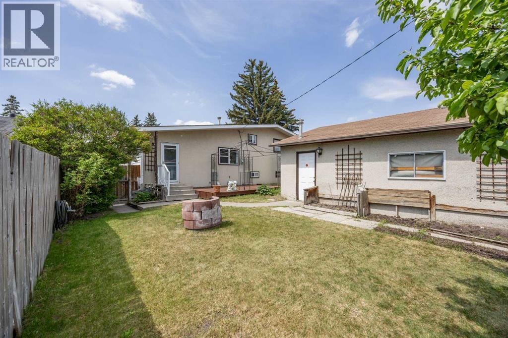 452 Manora Way NE — photo 42