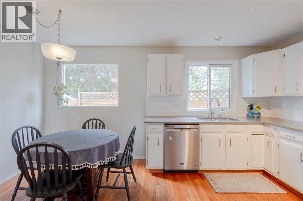 119 Midland Place SE — photo 8