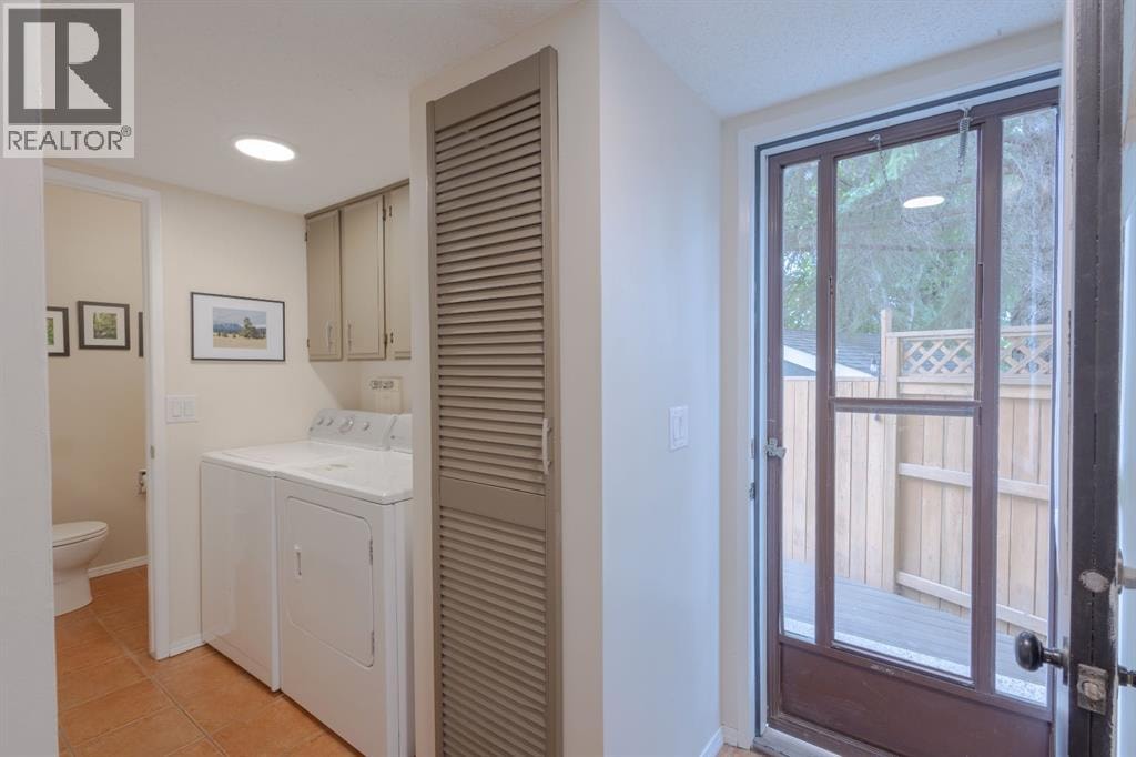 119 Midland Place SE — photo 16