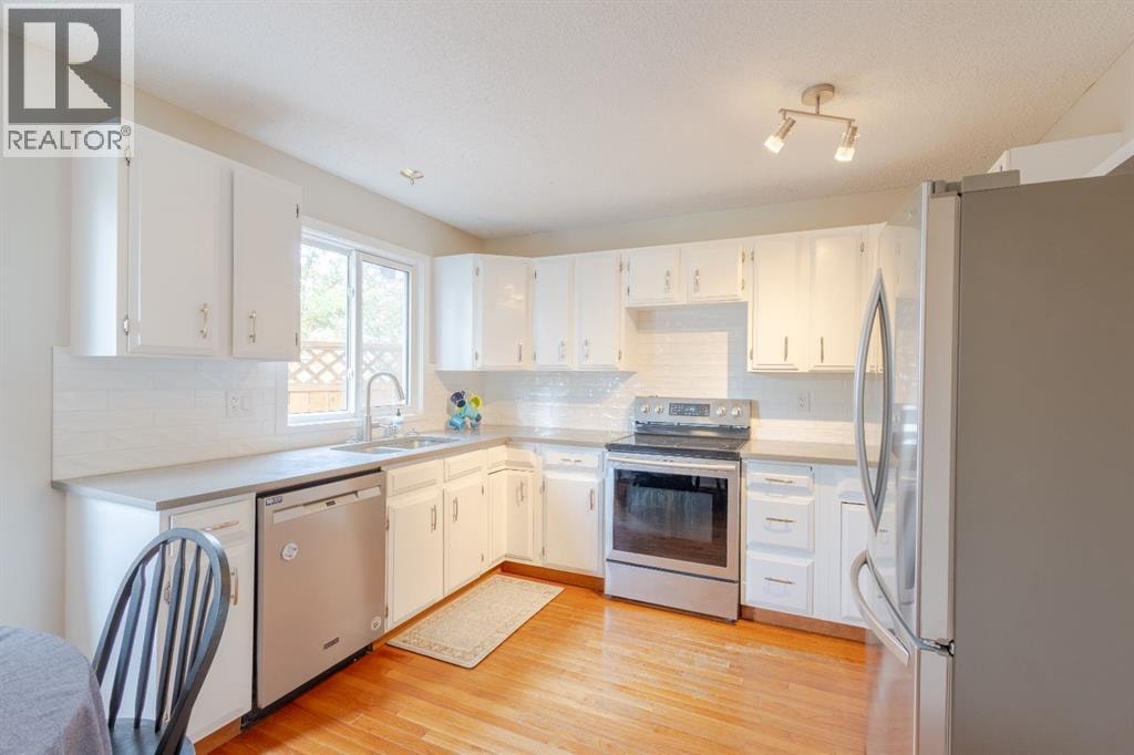 119 Midland Place SE — photo 9