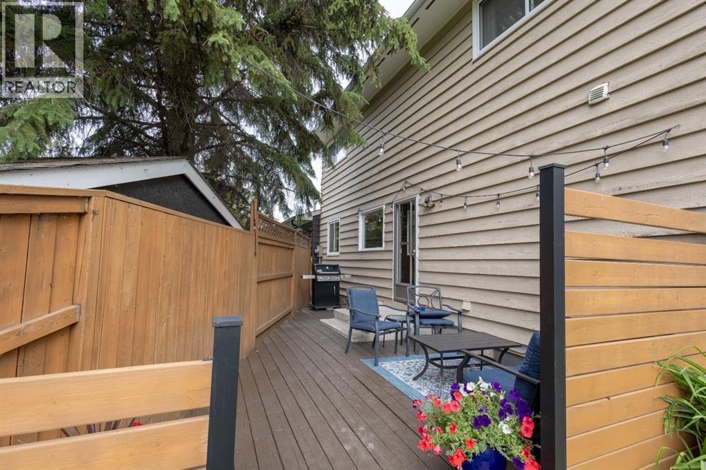 119 Midland Place SE — photo 17