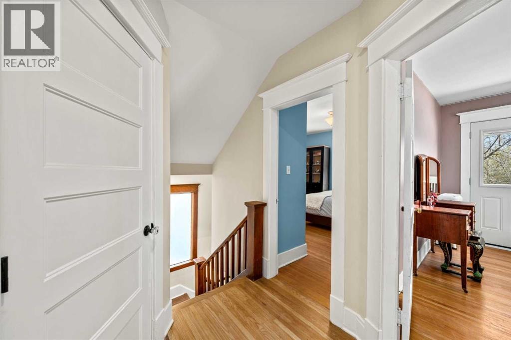 3607 7 Street SW — photo 20