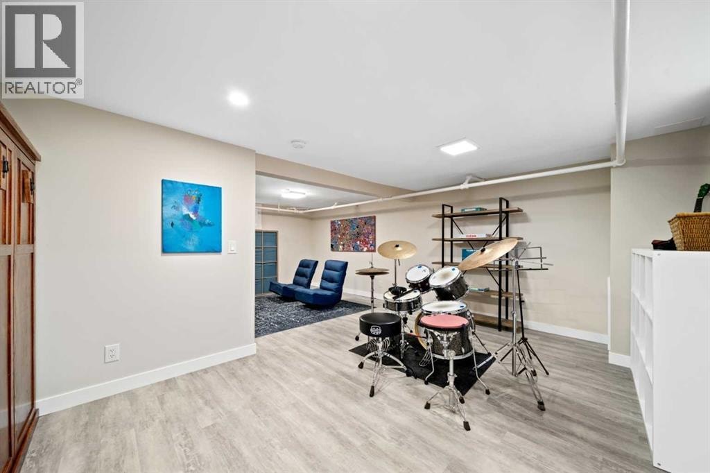 3607 7 Street SW — photo 33