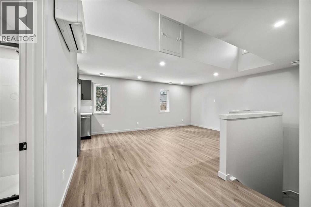 3607 7 Street SW — photo 36