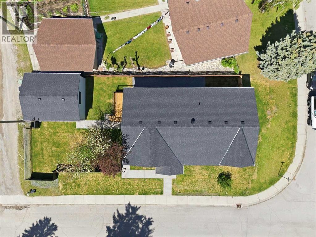 27 Glacier Drive SW — photo 34