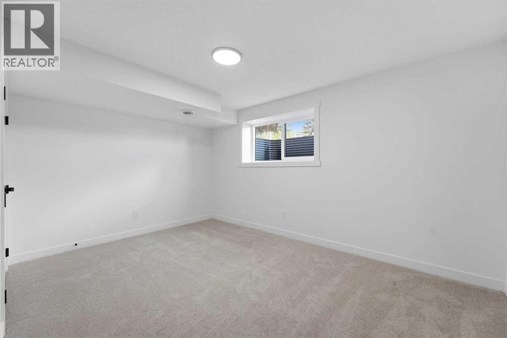 27 Glacier Drive SW — photo 33