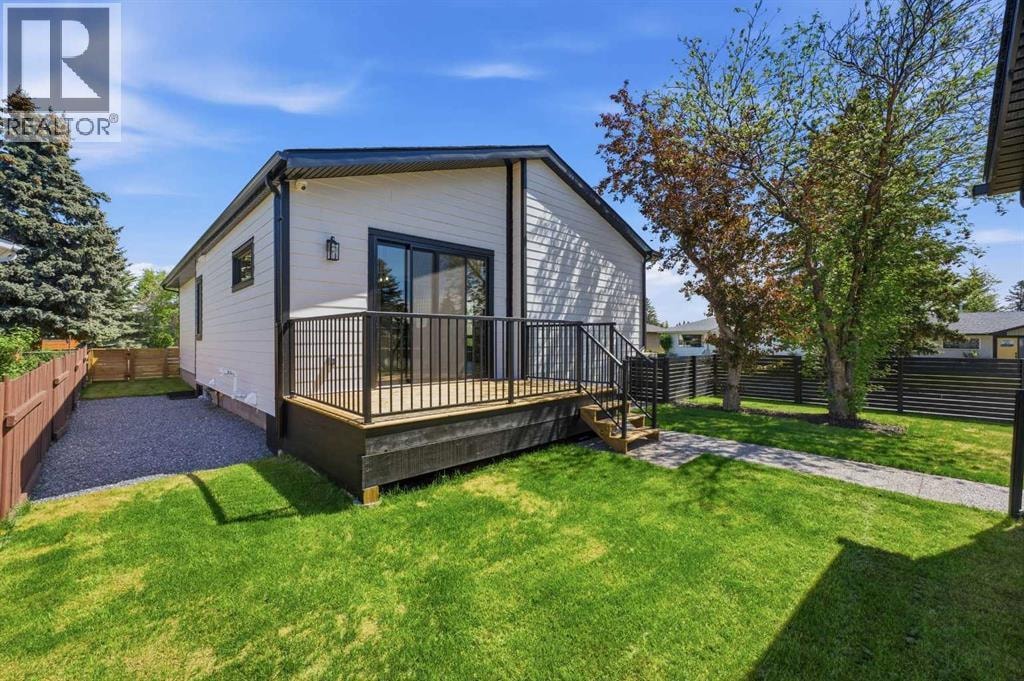 27 Glacier Drive SW — photo 38
