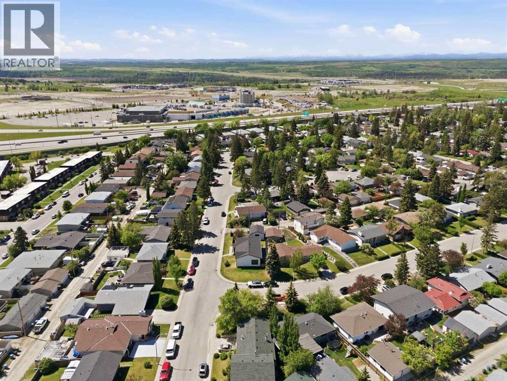 27 Glacier Drive SW — photo 42