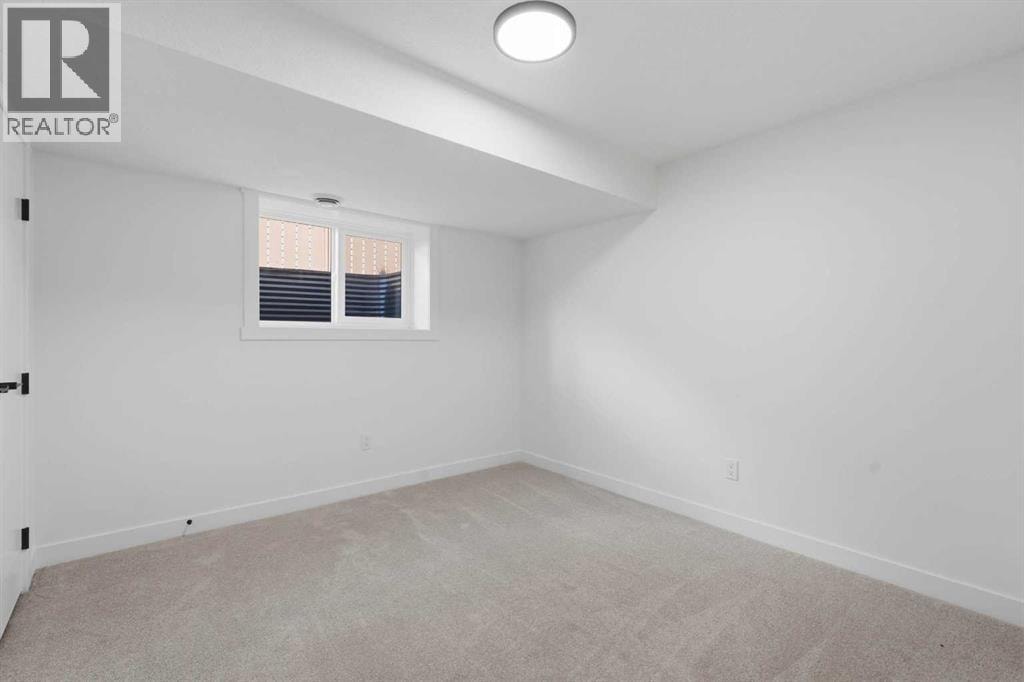 27 Glacier Drive SW — photo 31