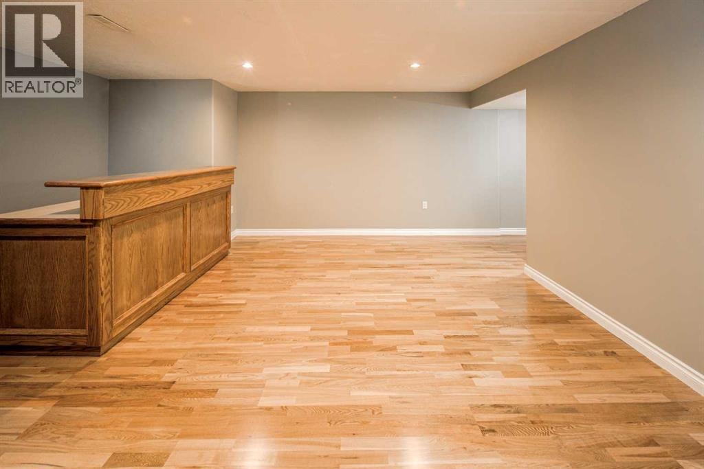 110 Hampstead Rise NW — photo 35