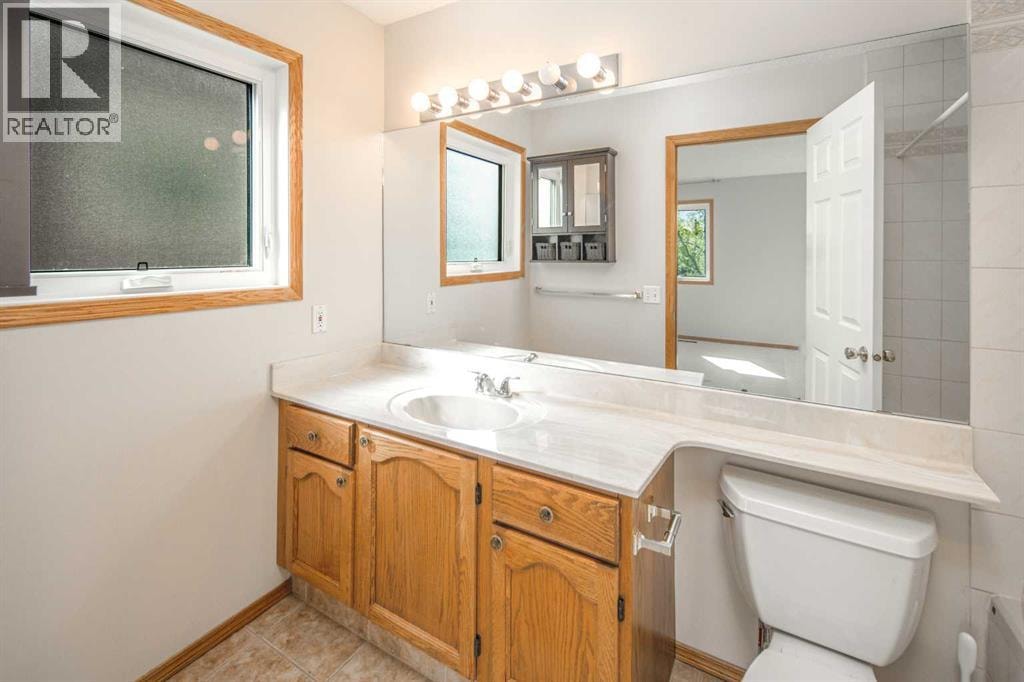 149 Sceptre Court NW — photo 24