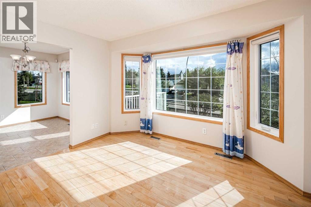 149 Sceptre Court NW — photo 19
