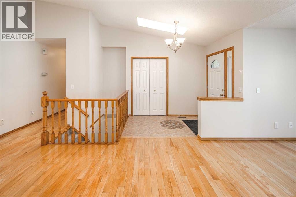 149 Sceptre Court NW — photo 11