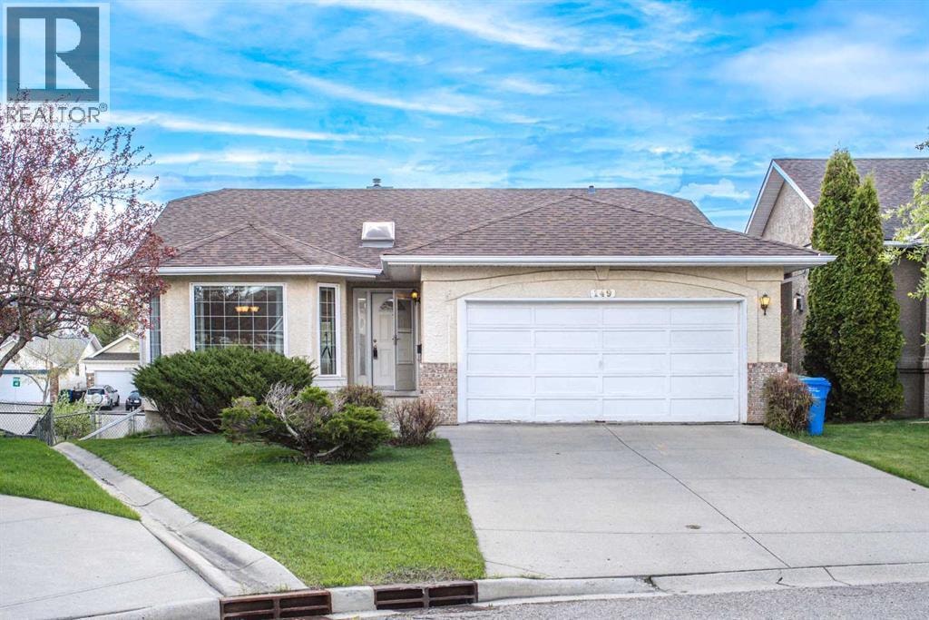 149 Sceptre Court NW — photo 5
