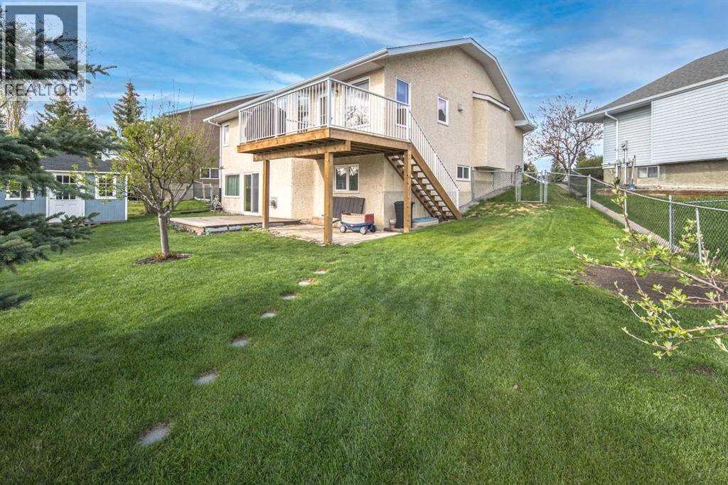 149 Sceptre Court NW — photo 34