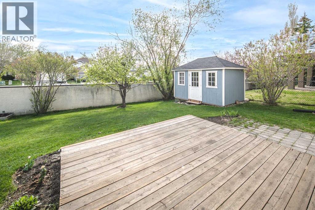 149 Sceptre Court NW — photo 36