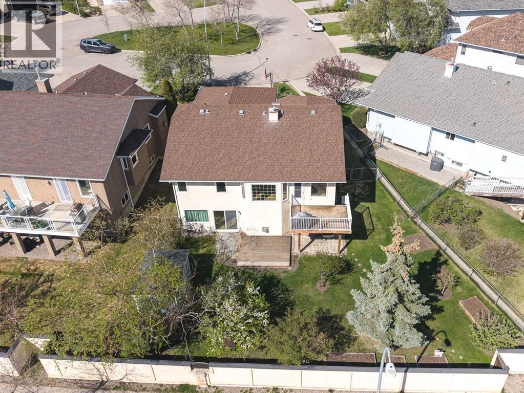 149 Sceptre Court NW — photo 3