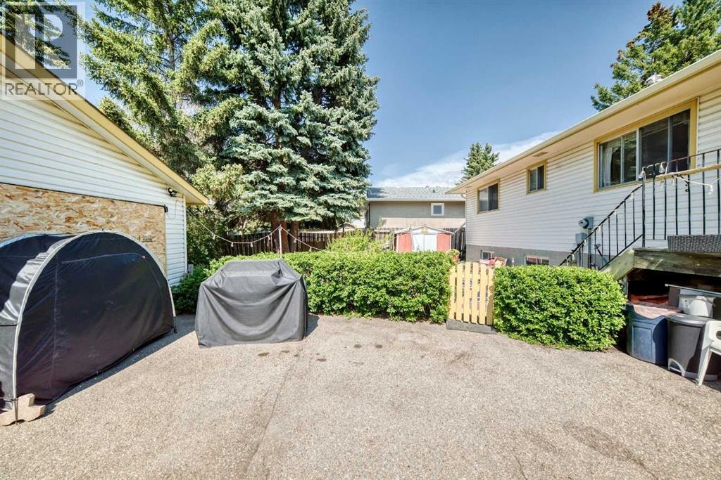 5539 Dalhart Road NW — photo 48
