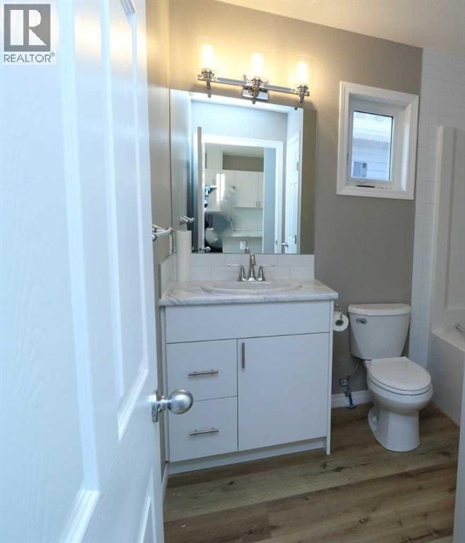 447 Henricks Drive — photo 10