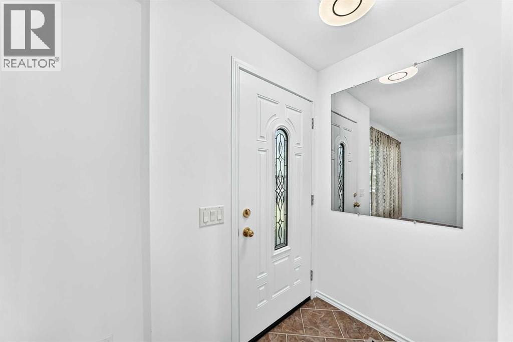 10 Erin Ridge Place SE — photo 2