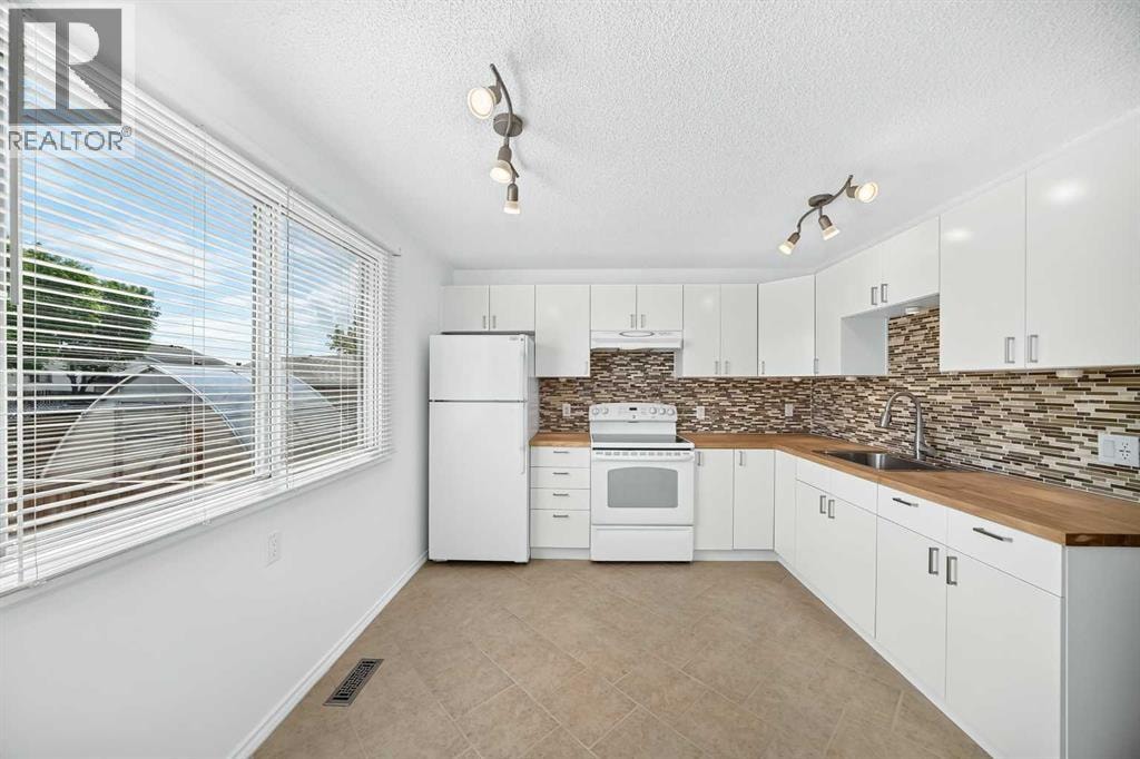 10 Erin Ridge Place SE — photo 4