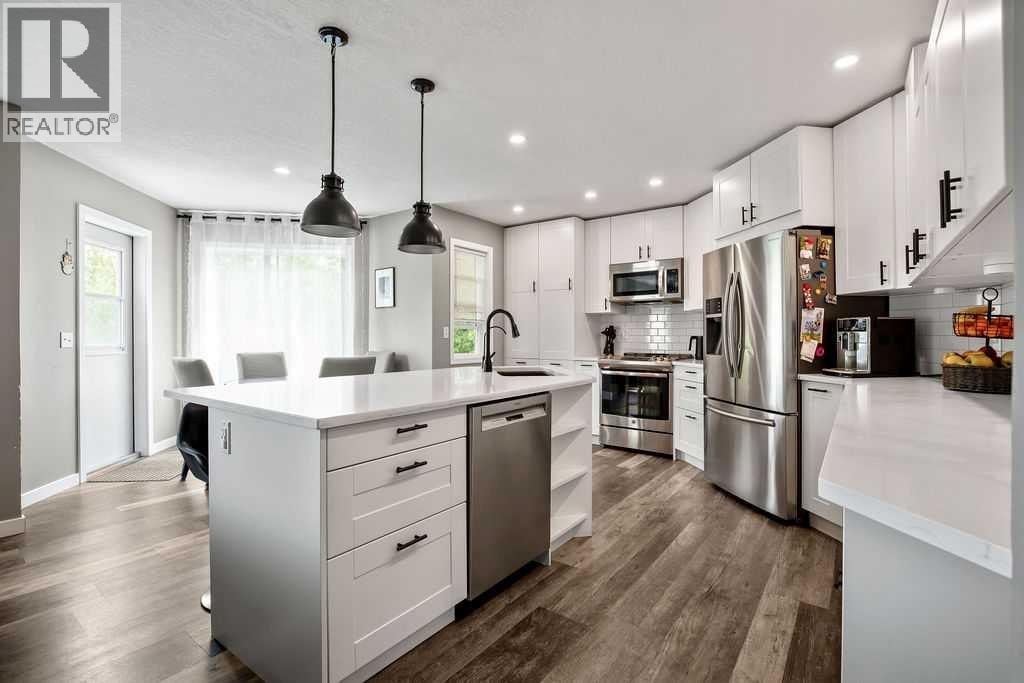 141 Somerset Circle SW — photo 10