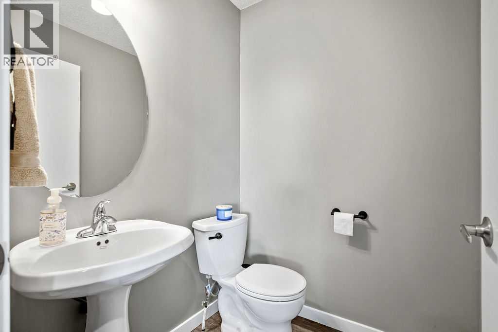 141 Somerset Circle SW — photo 4