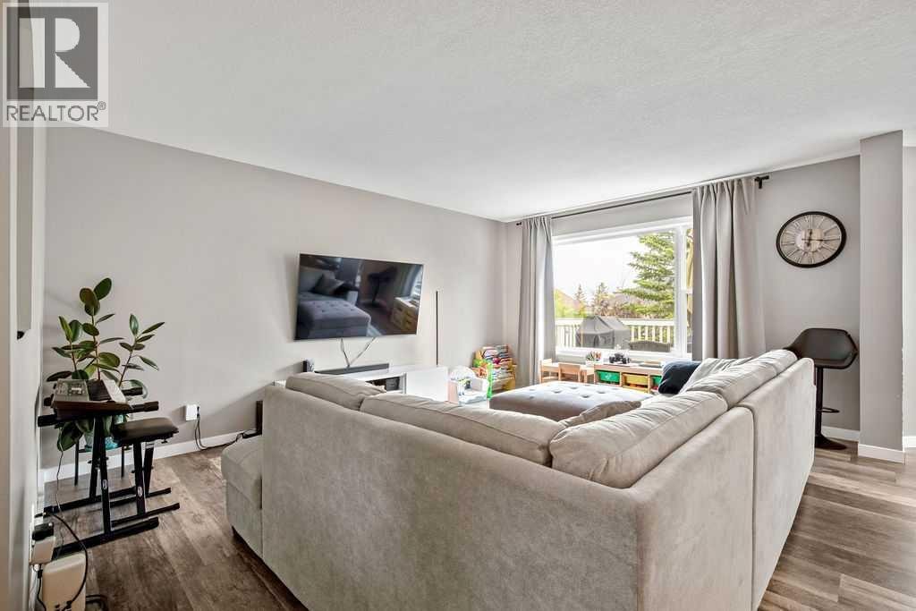 141 Somerset Circle SW — photo 6