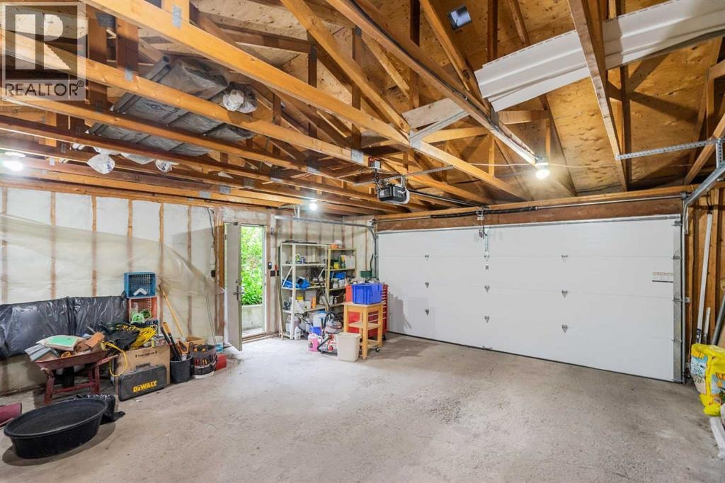 2708 48 Street NE — photo 36