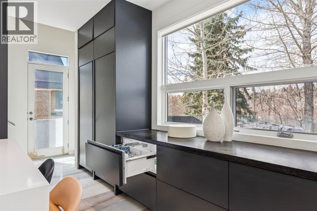 710 Rideau Road SW — photo 15