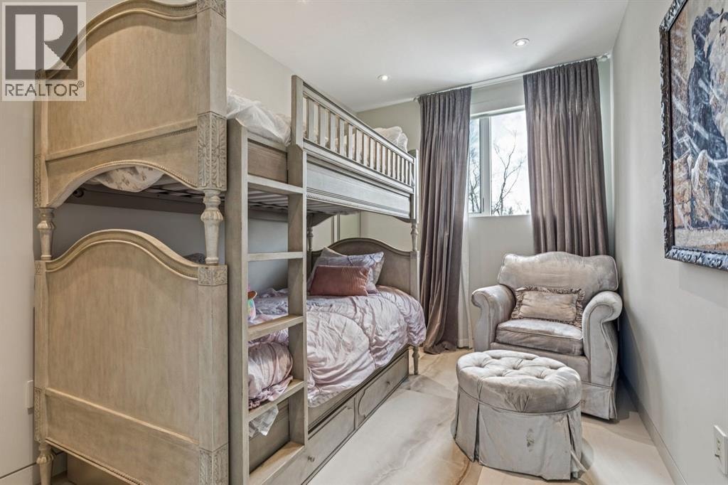 710 Rideau Road SW — photo 32