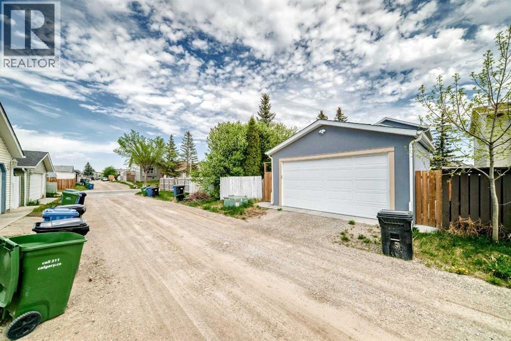 7 Martinview Crescent NE — photo 27